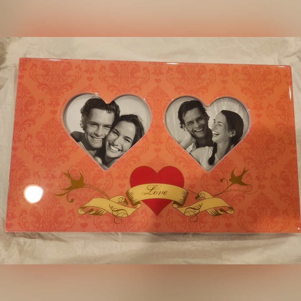 Heart-Shaped Love Photo Frame in Orange/Pink